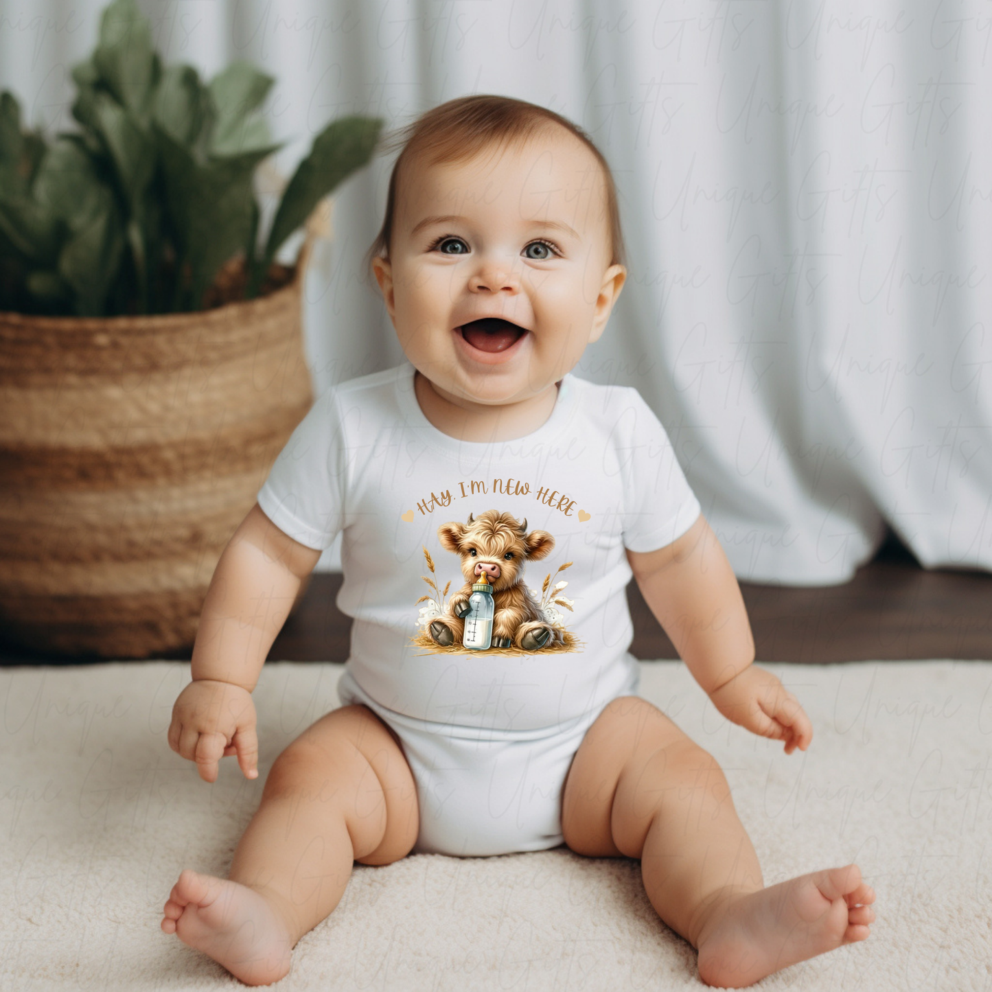 Personalised Baby Grow – Highland Cow “Hey I’m New Here”