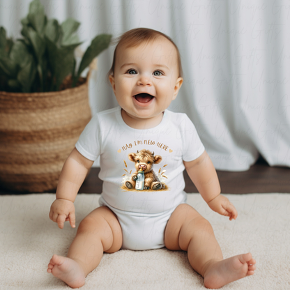 Personalised Baby Grow – Highland Cow “Hey I’m New Here”